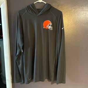 Nike Men’s Cleveland Browns Long Sleeve Hooded Shirt